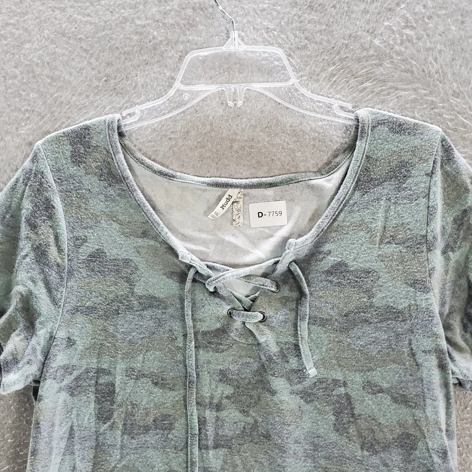 Mudd Girls Top 2XL Green Camo T-Shirt Short Sleeve Lace Up V Neck - Image 2 of 4