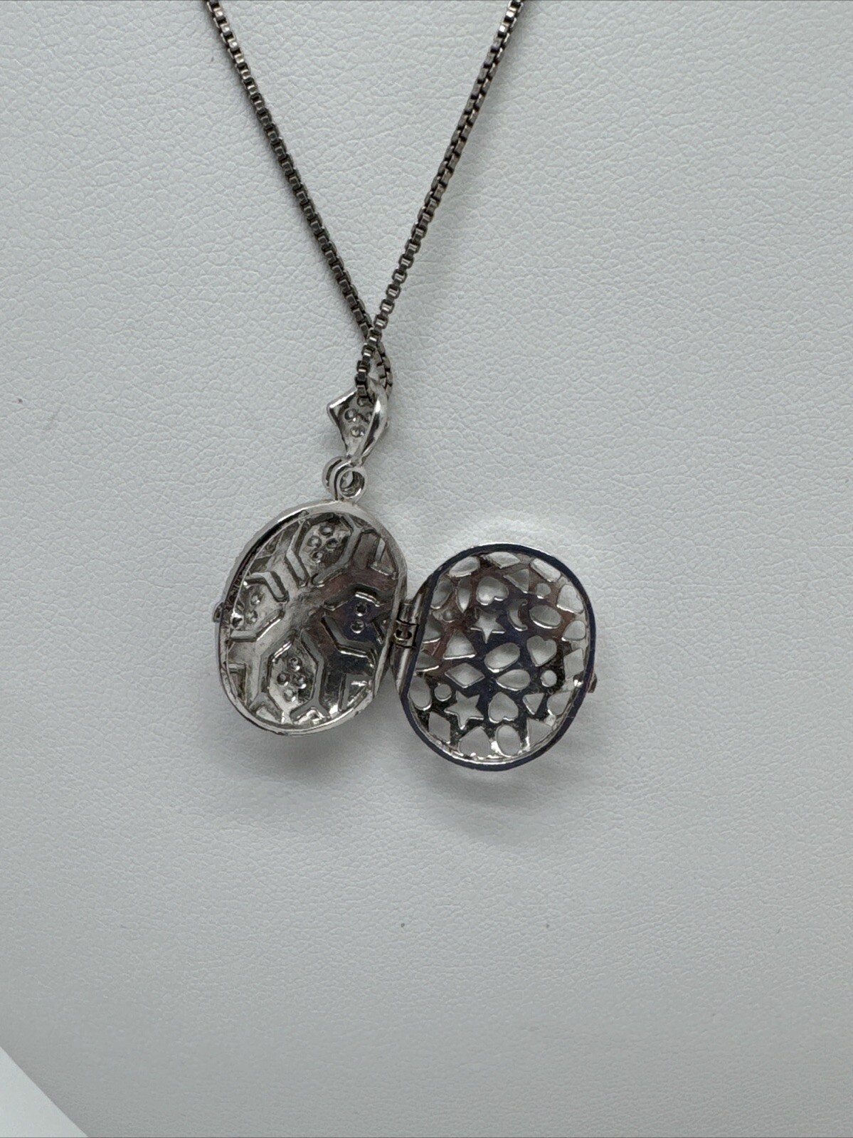 Sterling Silver Diffuser Locket Pendant Necklace … - image 2