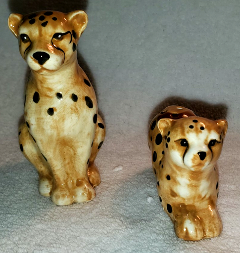 Cracker Barrel Ceramic Cheetah Salt & Pepper Shakers NIB - Picture 7 of 8