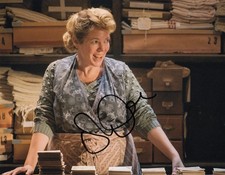 WONKA: HAND Signed Olivia Colman 10x8 Photo Obtained In Person [19806]