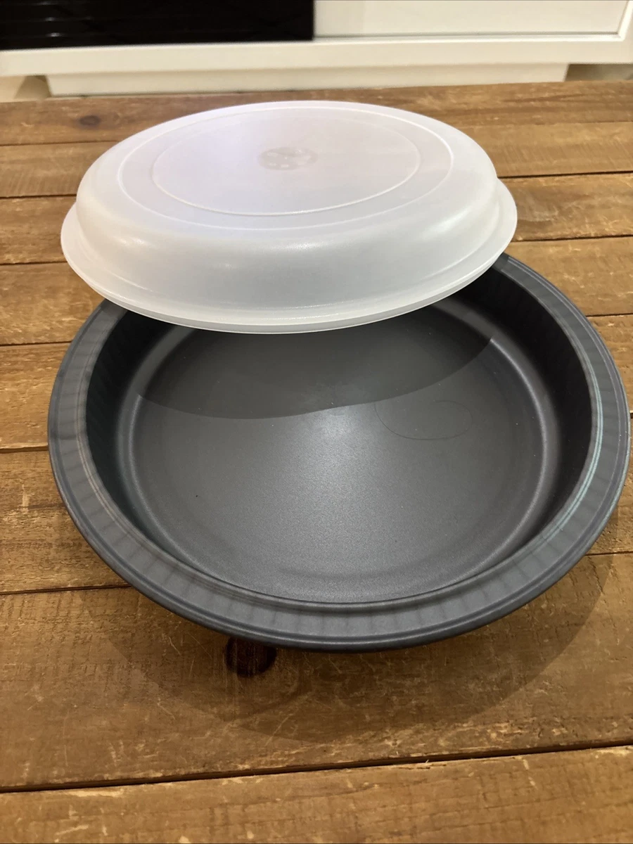 Bonjours je vends se lots de 2 tourtière ultra pro tupperware avec