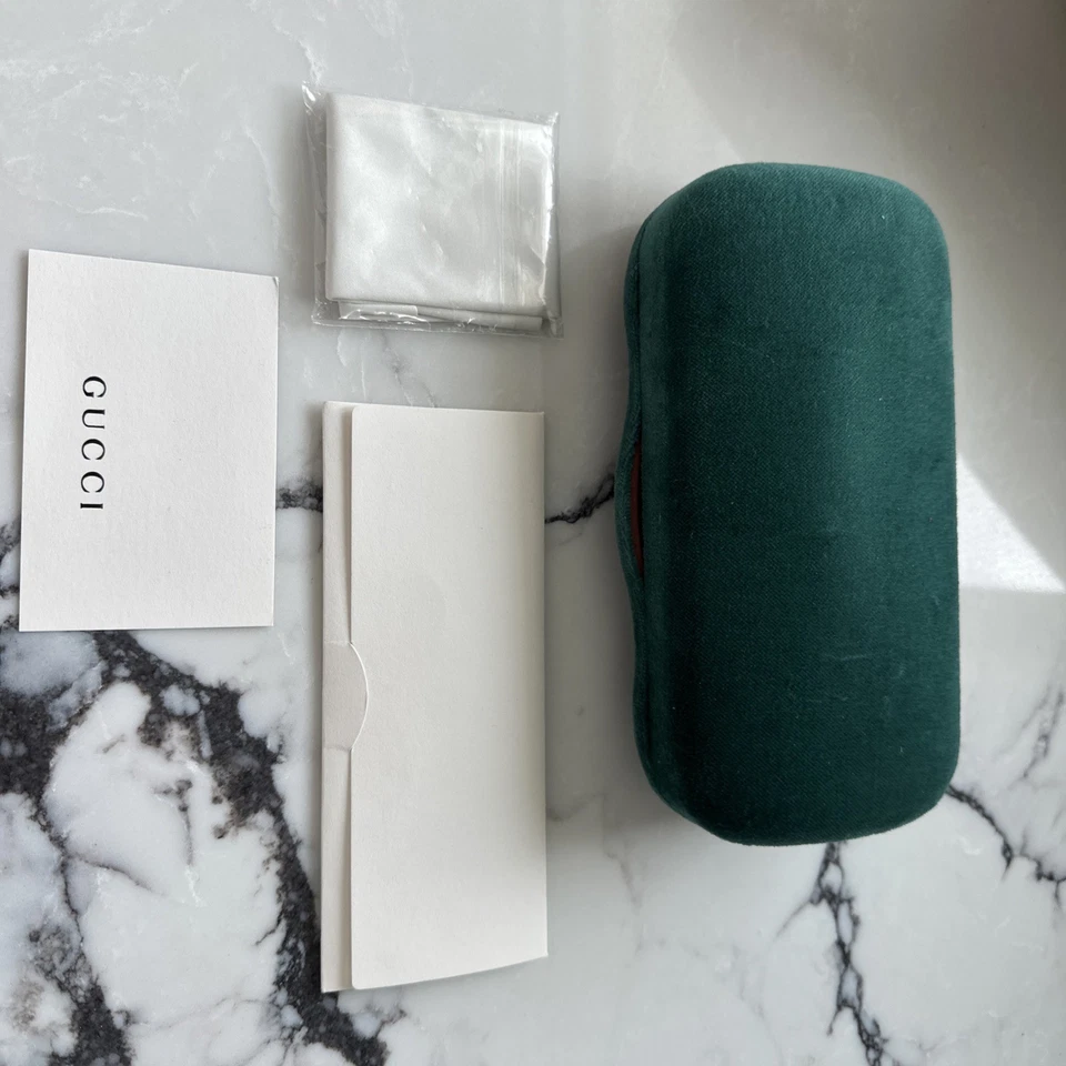 GUCCI Terciopelo Clamshell Verde Auténtico Anteojos/Gafas de Sol Estuche con Tela NUEVO Foto 4 de 4