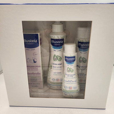 Mustela Welcome Baby Gift Set 4