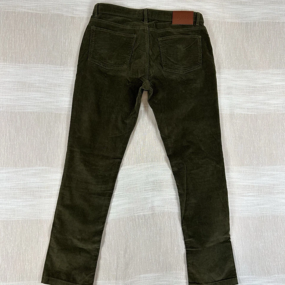 Pantalones de pana Jos A Bank 1906 para hombre ajustados verde oliva talla 36x32 frente plano Foto 2 de 4