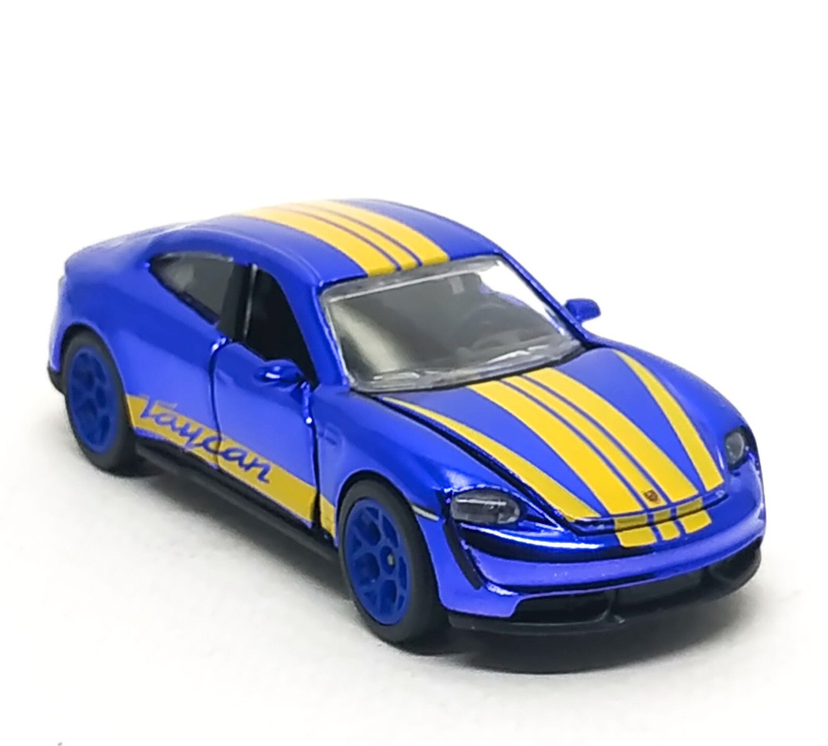 Majorette ポルシェ Taycan Turbo S & 917 Majorette Porsche Trailer Set Taycan Turbo S + 917 KH no.23