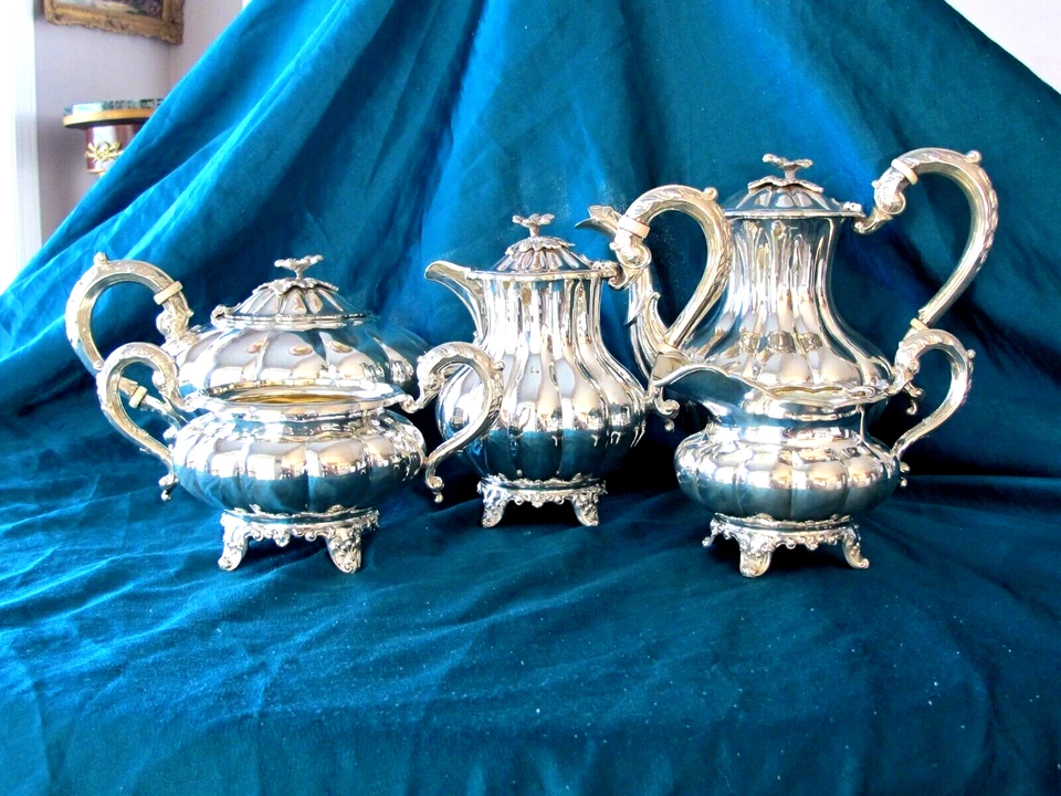 JUEGO DE CAFÉ TÉ 5 PIEZAS PLATA ESTERLINA ABEDUL 119,6 OZ TROY. 3720 gramos Foto 2 de 4