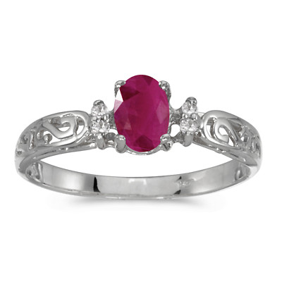 Filigraner Ring 14 Karat Weißgold ovaler Rubin und Diamant