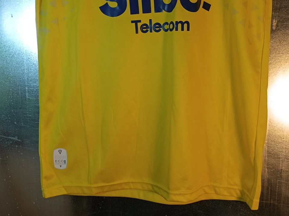 Camiseta del Cadiz C.F. temporada 2024-25 original - Imagen 3 de 4
