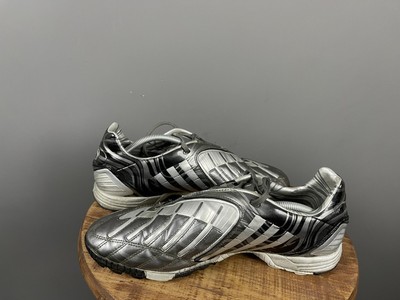 predator football boots size 2