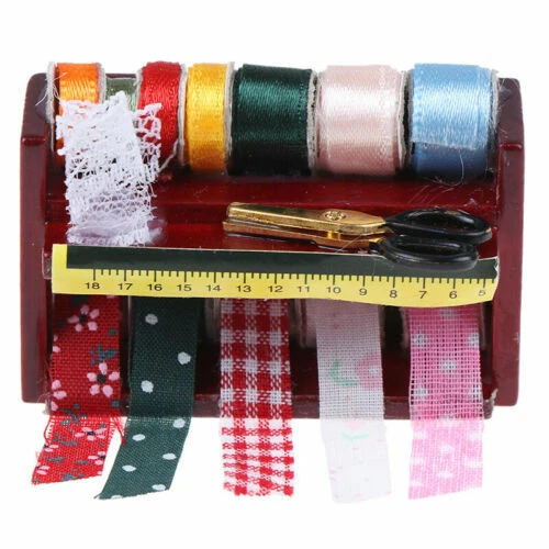 Arredamento in legno per case di bambole e miniature