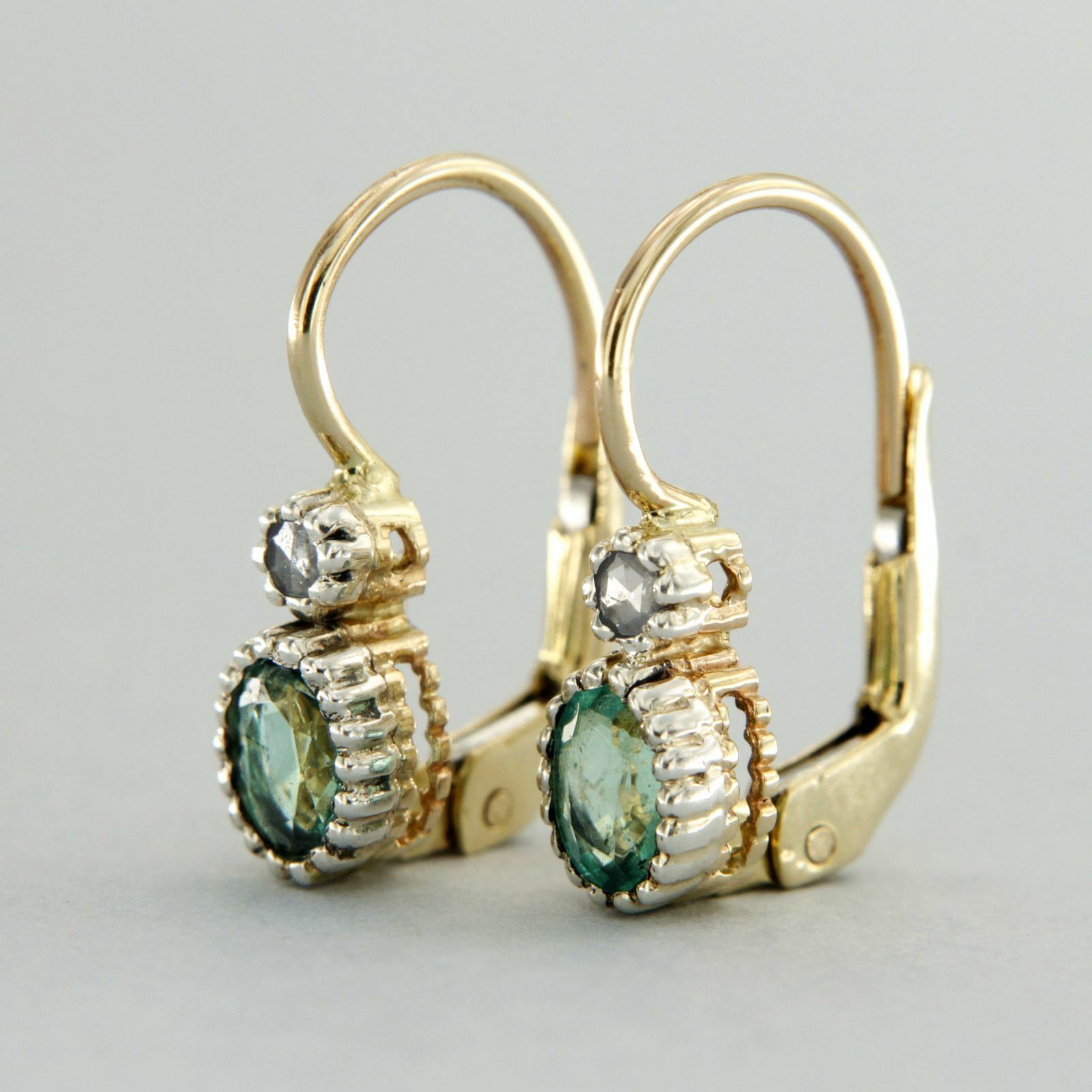 Boucles D'oreilles Pendantes En Or Jaune 14 Carats - Émeraude Naturelle Et Diamants, Fermoir Dormeuse