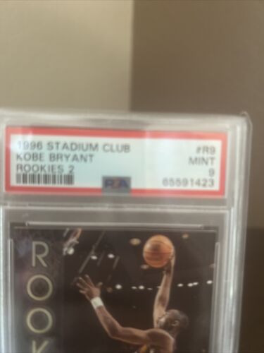 1996-97 Topps Stadium Club Rookies 2 #R9 Kobe Bryant Los Angeles Lakers PSA 9 MI - Bild 2 von 3