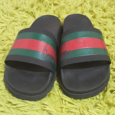Gucci Men's Slide Sandals US 11 Black Red/Green Web Stripe Rubber Logo