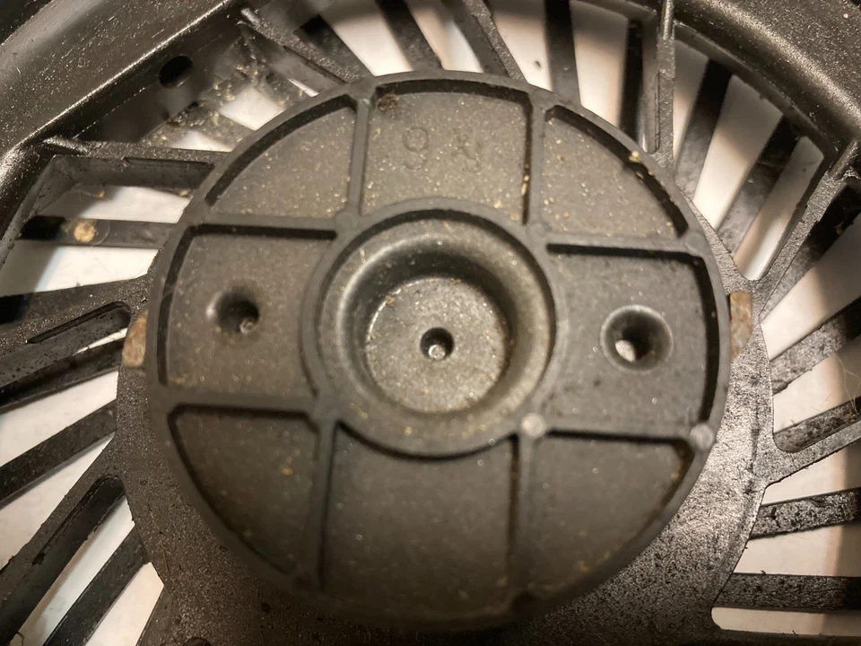 Arrancador de retroceso de motor Craftsman Mower Eager 1 para piezas sin cuerda OEM Foto 3 de 3