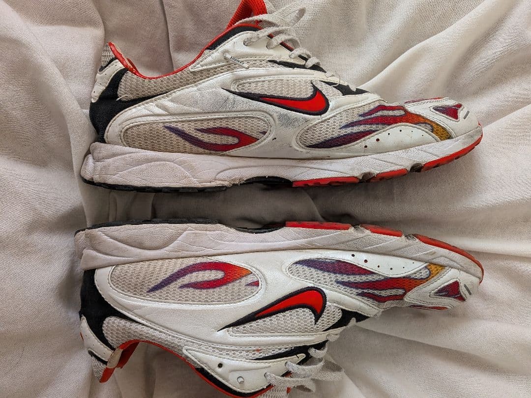 Size 9.5 - Supreme x Nike Zoom Streak Spectrum Plus Habanero Red