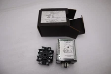 NEW OPEN BOX Warrick Controls 26NMC1B0 Liquid Level Relay STK L210CC