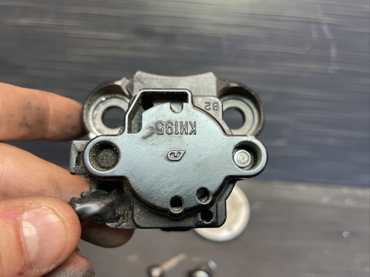 2011 Kawasaki Ninja ZX10R ignition, gas cap, seat lock lockset OEM