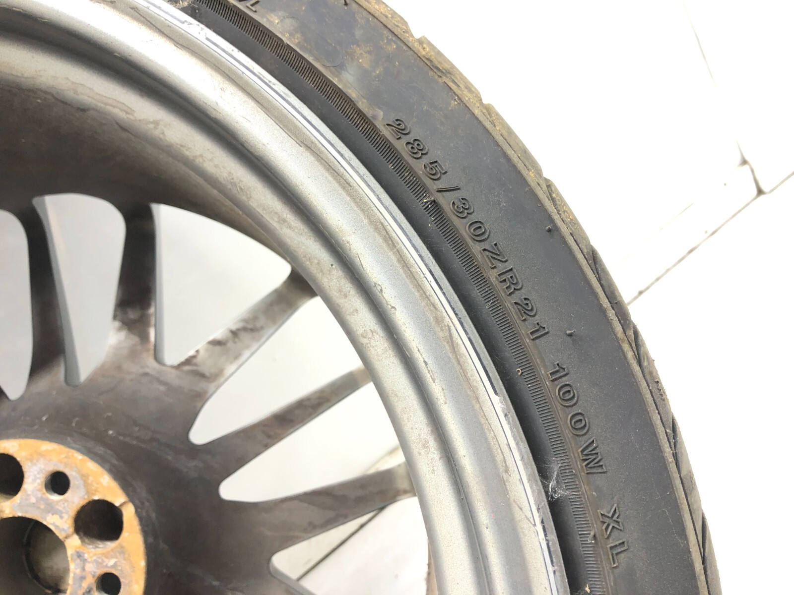 2014-2017 MASERATI GHIBLI QUATTROPORTE WHEEL RIM W/ TIRE 10.5X21 OEM #NOTE.