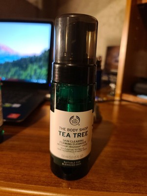 body shop tea tree skin clearing foaming cleanser