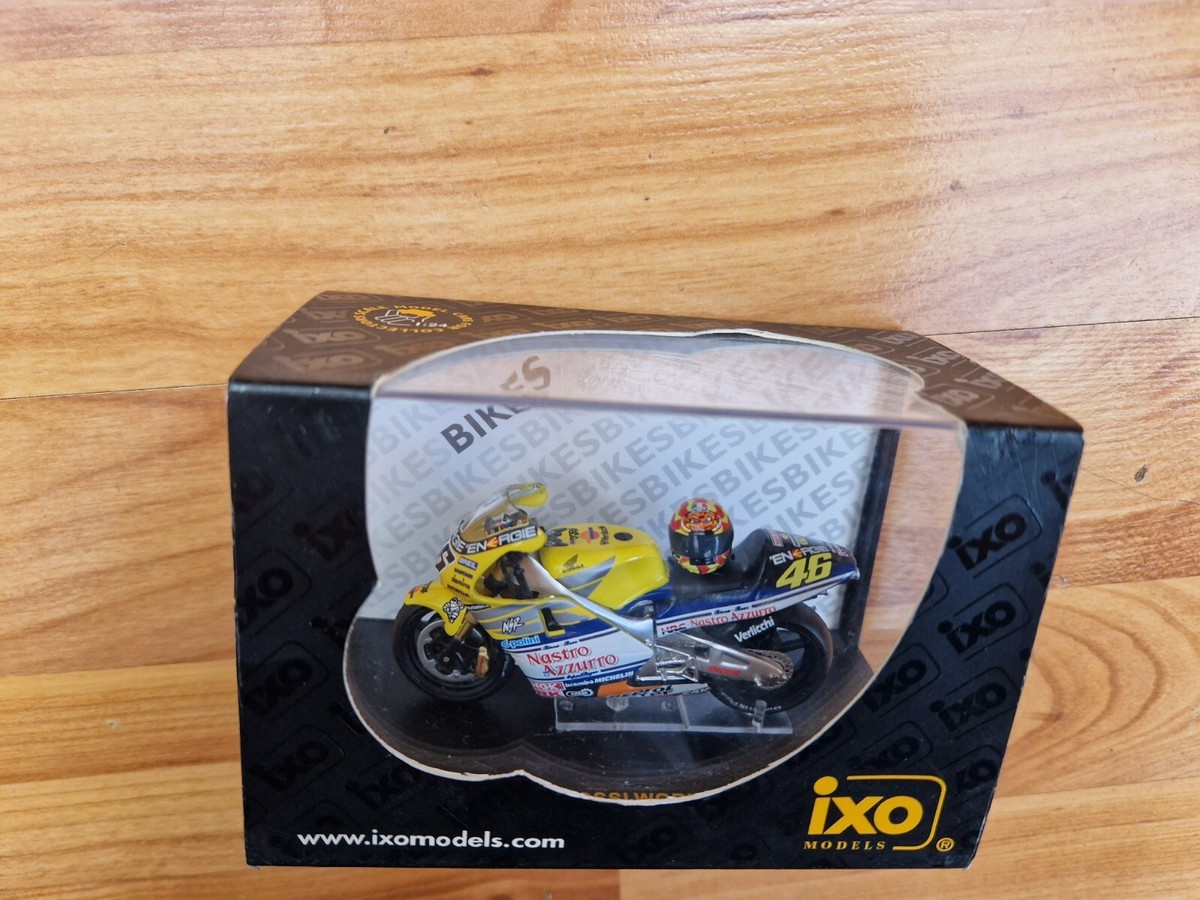 1/24 IXO HONDA NSR500 VALENTINO ROSSI MOTO GP 2001 CHAMP