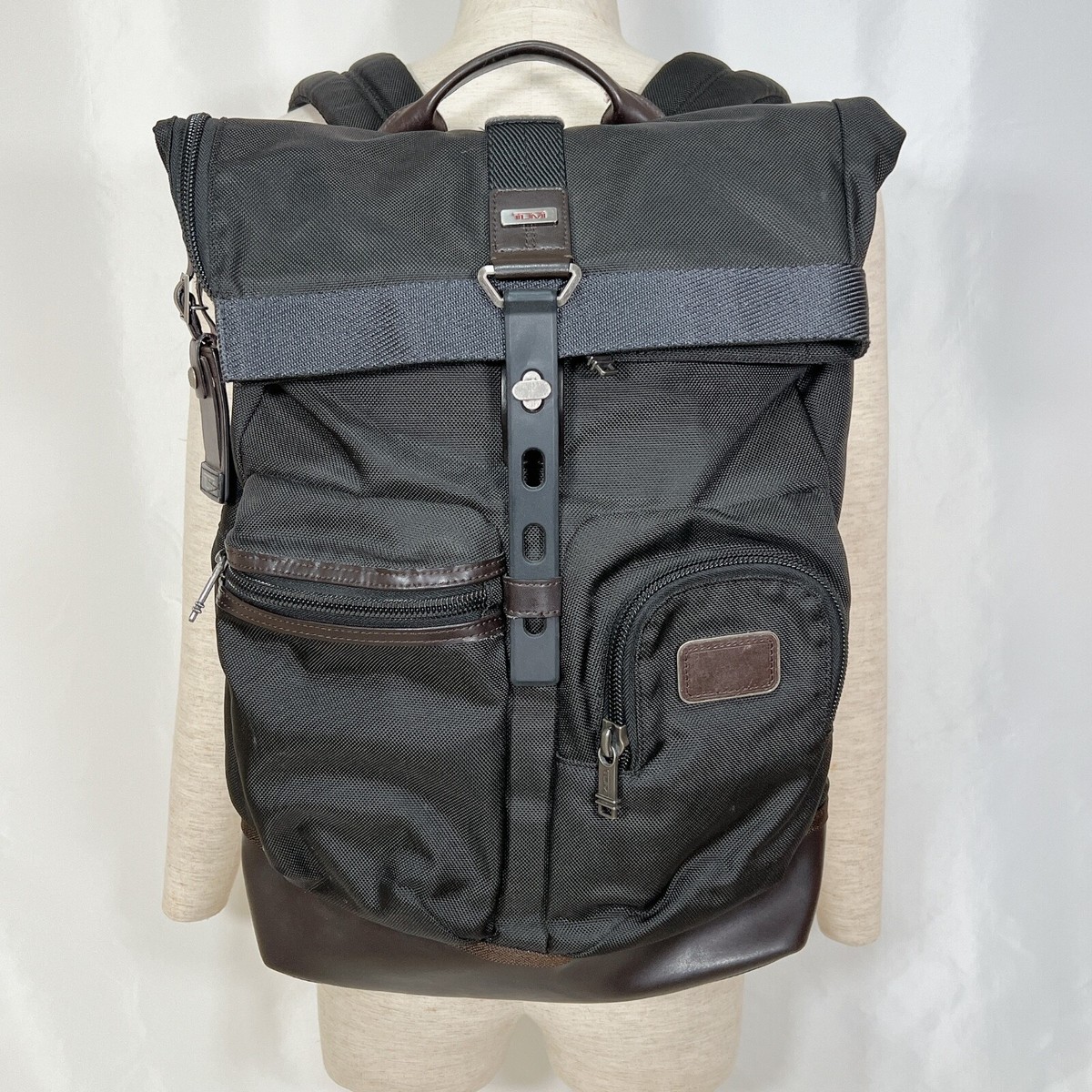 TUMI 222388HK2 Black leather brown ALPHA BRAVO LONDON ROLL TUMI 222388HK2 Black leather brown ALPHA BRAVO LONDON ROLL