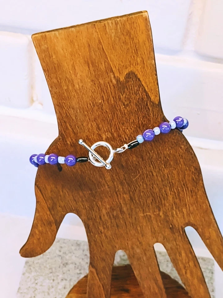 BEADED PURPLE AND LIGHT GRAY TOGGLE BRACELET - Image 2 of 4