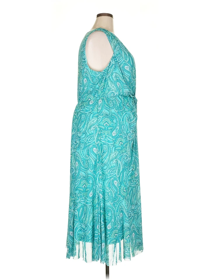 Isaac Mizrahi ¡EN VIVO! Vestido de cóctel verde para mujer 2X Plus Foto 3 de 4