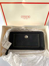COACH Vintage Black Pebble Leather Zip Around Wallet-New With Tags