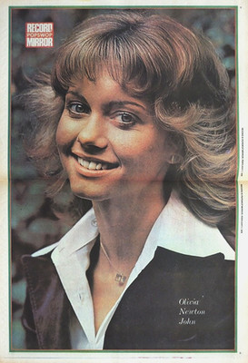 RECORD MIRROR 1 FEB 1975 . OLIVIA NEWTON-JOHN POSTER . QUEEN FREDDIE MERCURY