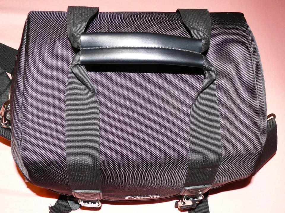 Estuche para cámara Canon 200DG gadget negro correa para el hombro EXCELENTE Foto 4 de 4