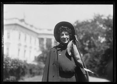 Photo:Washington DC Evangeline Booth 1910s White House background portrait