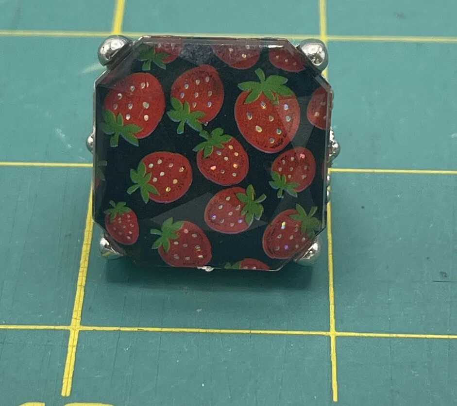 Кольцо с серебряной клубничной квадратной эмалью размер 6,5 - Изображение 4 из 4