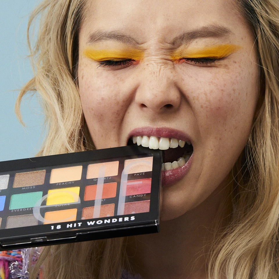 BNIB elf 18 HIT WONDERS Rainbow Eyeshadow Palette! Cruelty-Free Vegan Duochrome! - Image 4 of 4