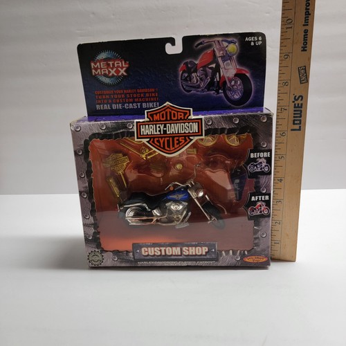 Metal Maxx 1:20 Scale Custom Shop Harley Davidson FLSTF Fat Boy - Blue to Red - Picture 10 of 10