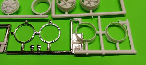 AMT Autocar DC-9964B Dump Truck 1/25 Uniroyal tire rim wheel Kelsey-Hayes Gunite - Picture 7 of 8