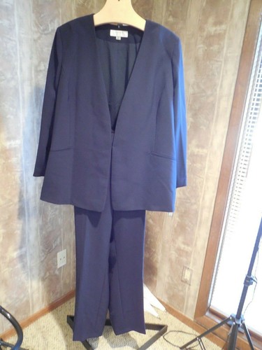 PIECE PANT SUIT TAHARI PLUS 22W 