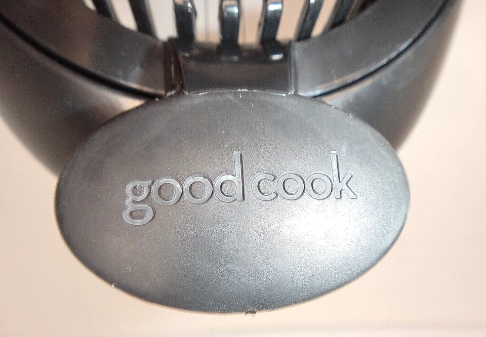 Cortadora de huevos Good Cook Touch, cables de acero inoxidable, negra Foto 4 de 4