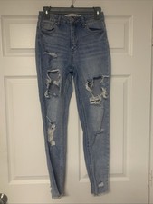 Tinseltown Women's Jeans Size 3 Distressed Light Wash