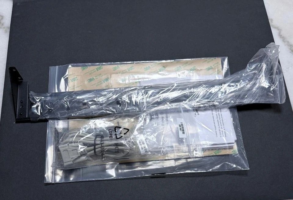 APC AP7900B Switched Rack PDU 1U 100–120V 15A 8-Outlet New Open Box Schneider - Image 3 of 3