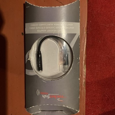 Rocketfish Mobile Phone Stereo Headset Adapter 2.5mm - 3.5mm