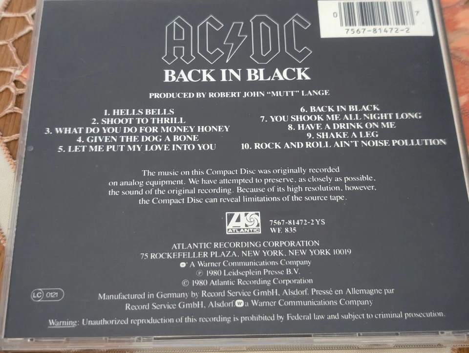 AC/DC Back In Black 1980 Hells Bells/You shock me all night long/Shoot to thrill - Bild 4 von 4