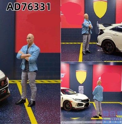 1/18 Diorama Bald Muscle Man Scene Props Miniature Figure Model Doll For Car Toy