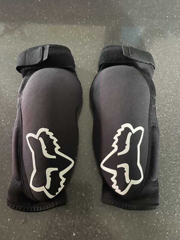 Fox Launch Pro Youth D30 Elbow Guards Size L