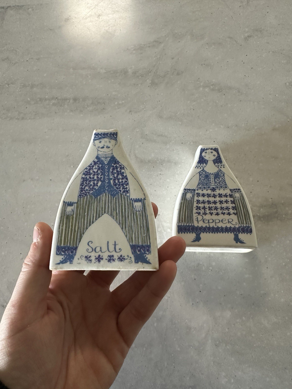 FIGGJO "Lotte" Norway SALT & PEPPER Shakers Old Man and Woman (Kar og Moy)