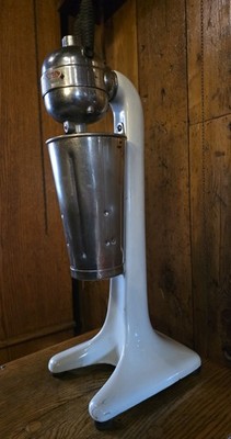 Hamilton Beach Model 10 Milkshake Mixer 1940's Excellent Working Condition