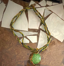 Green Round Charm Pendant Beaded Necklace, Go...