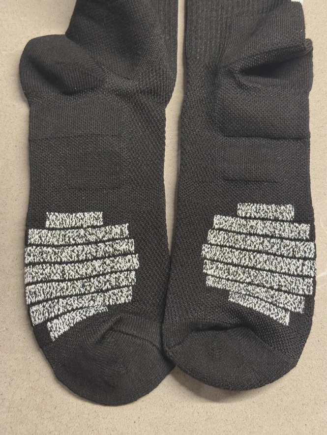 1 Black 1 White Total 2 Pack Nike NBA Elite Socks - Knee Highs - Image 3 of 4