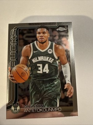 Topps Chrome Basketball 25-26 Giannis Antetokounmpo #137 Milwaukee Bucks