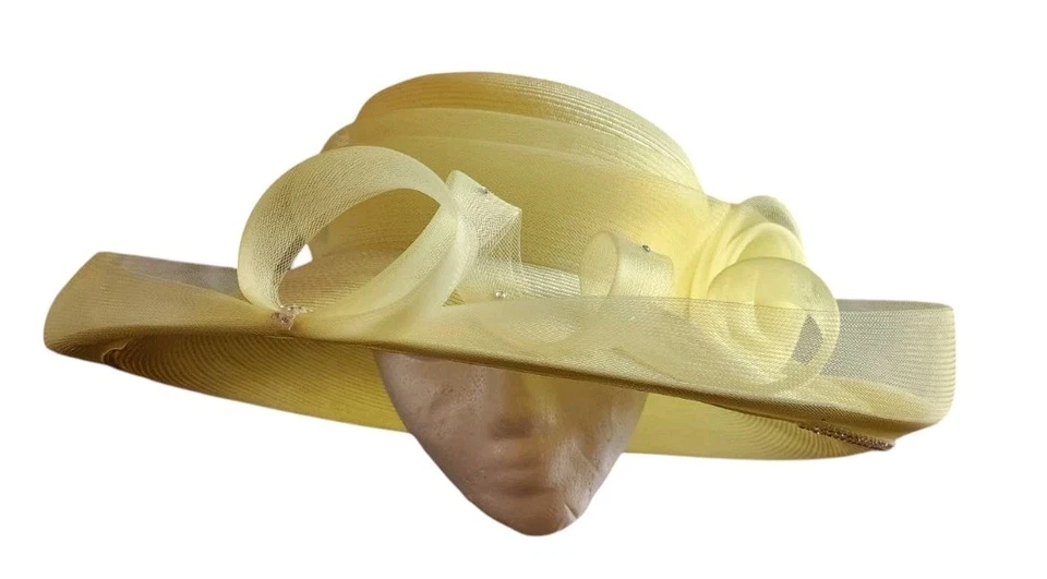 Ms. Divine Amarillo Iglesia Derby Vestido Sombrero Malla Grande con Banda de Estrás Foto 3 de 4