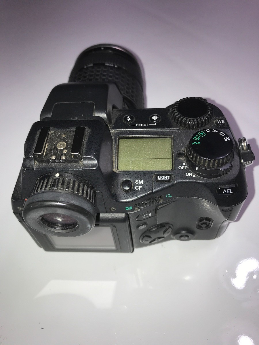 Olympus E-10 CAMEDIA 4.0 Megapixel Digital Camera 1024240